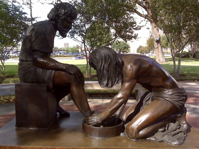 washing-feet-sculpture
